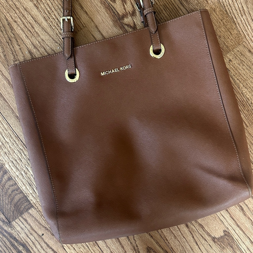Michael Kors Cognac Leather Tote with Gold Hardware - Picture 4 of 10
